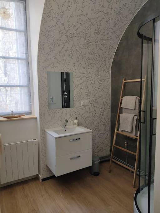 Appartement Avec Parking Prive 索米尔 外观 照片